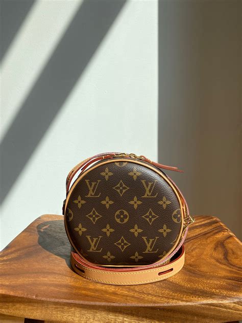 boite louis vuitton vide prix|louis vuitton boite chapeau souple.